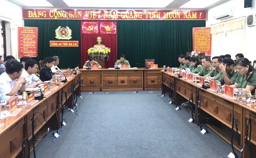 Ministry of Public Security and Gia Lai Police met with the press on the occasion of the 98th anniversary of Vietnam Revolutionary Press Day photo 2