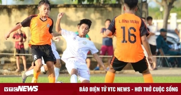 Dàn cầu thủ 16 tuổi gây bất ngờ tại vòng loại U19 Quốc gia