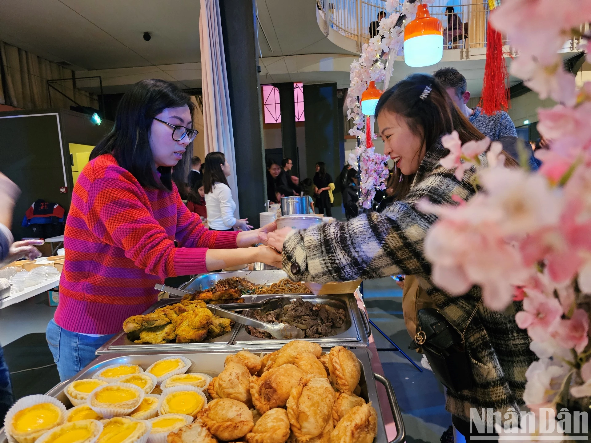 [Photo] Têt chaleureux loin de chez eux de la communauté vietnamienne en France photo 5