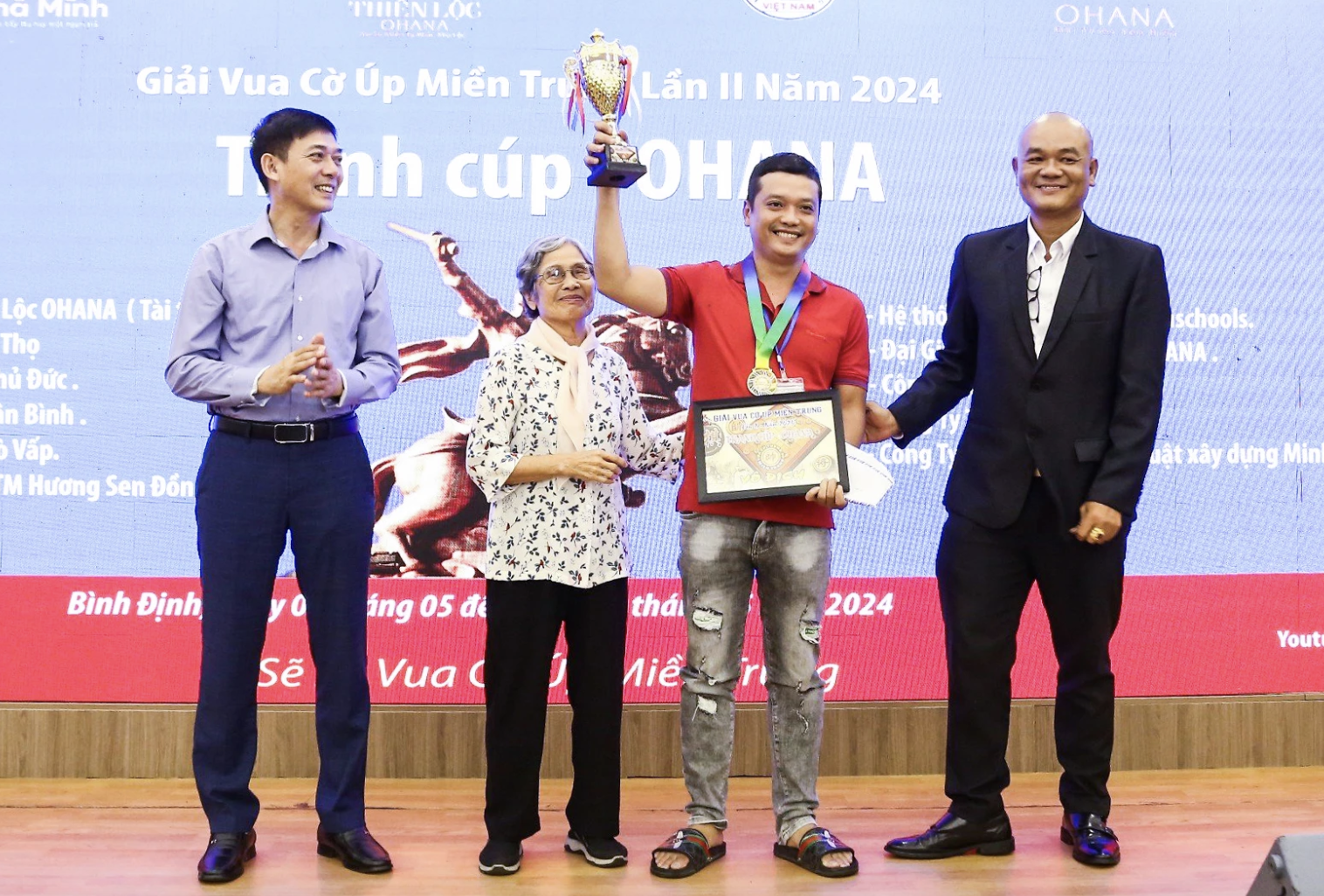 Chess player Nguyen Thanh Tung won the second Central region chess championship