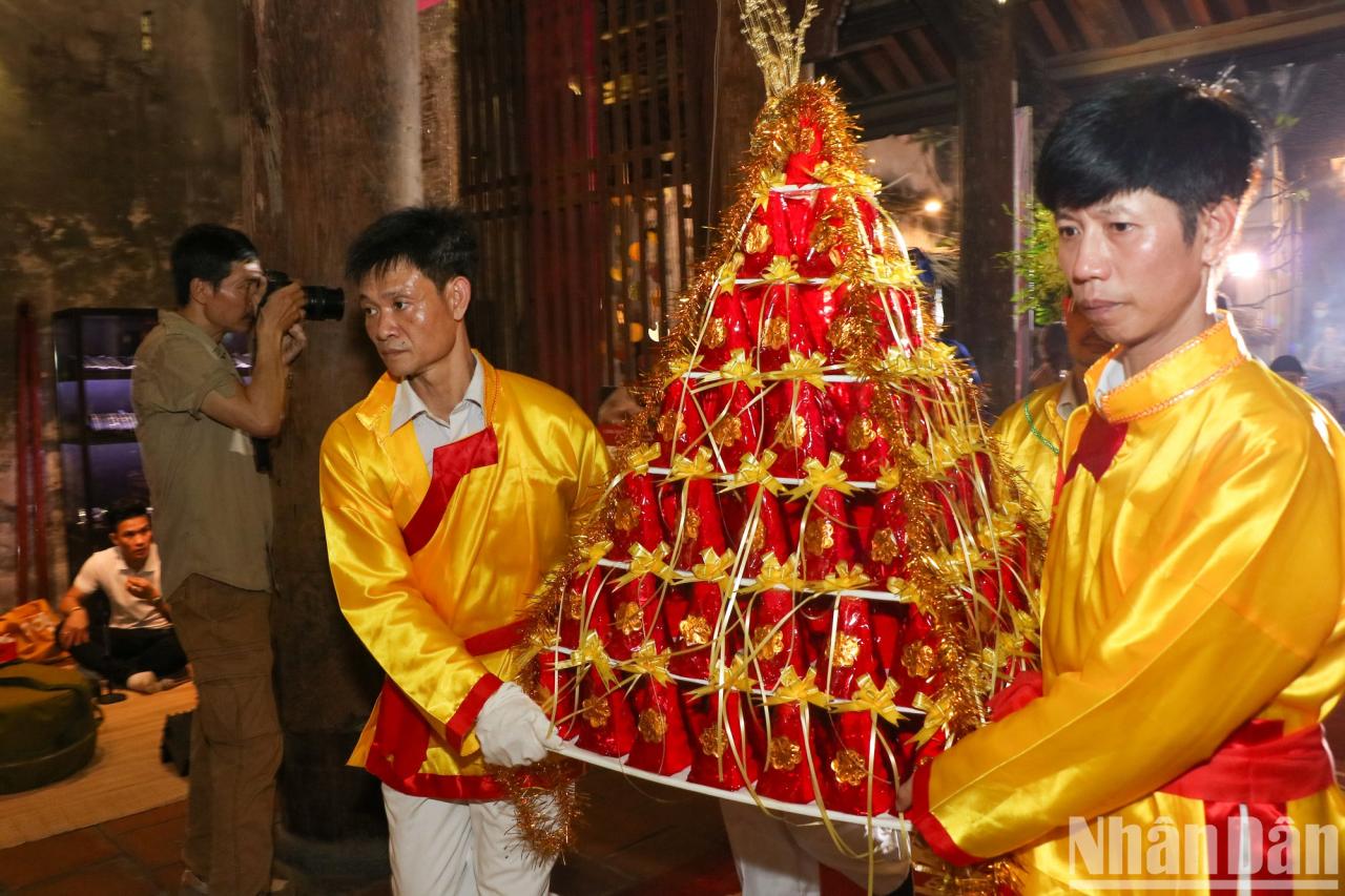 [Photo] Bustling traditional procession of Kim Ngan Communal House Festival photo 14