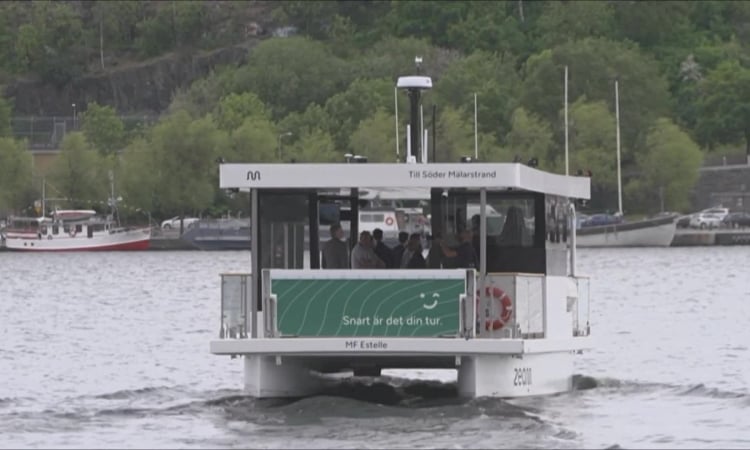 Le premier ferry urbain autonome au monde est mis en service