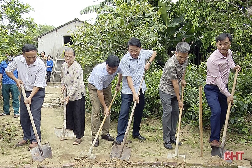 Commencement of construction of charity house for poor households in Nghi Xuan