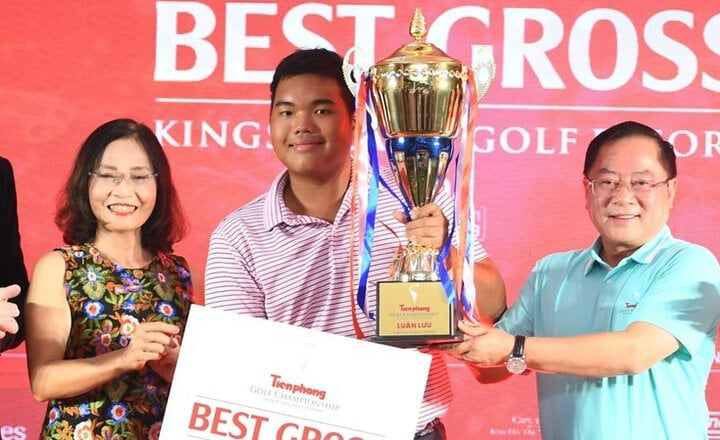 Nguyen Duc Son won the Tien Phong Golf Championship 2023.