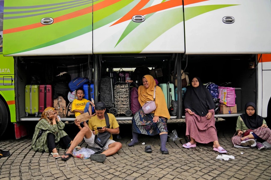 Về quê ăn mừng lễ hội trở thành đợt di dân lớn nhất lịch sử Indonesia- Ảnh 12.