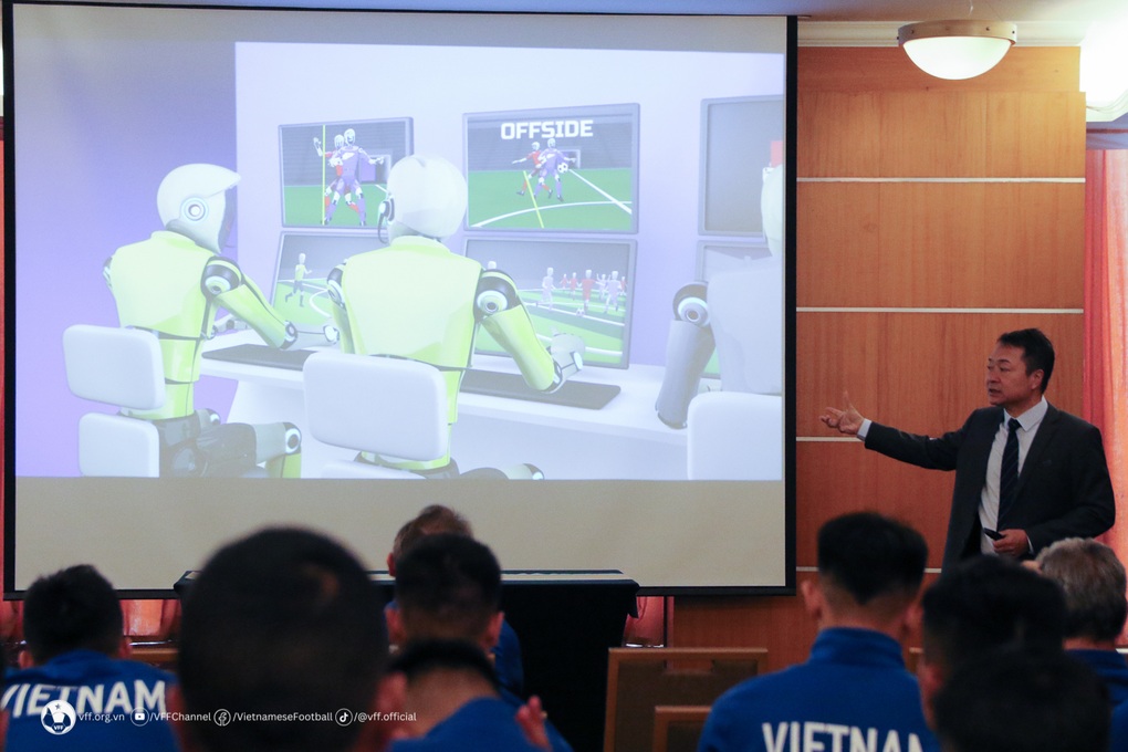 Tuyển Việt Nam làm quen với công nghệ bắt việt vị bán tự động ở Asian Cup - 1