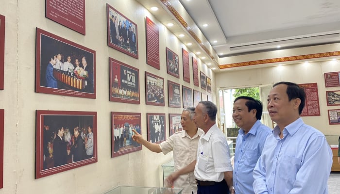 Le voyage de « retour aux sources » des membres de l'Association des journalistes de la province de Quang Tri