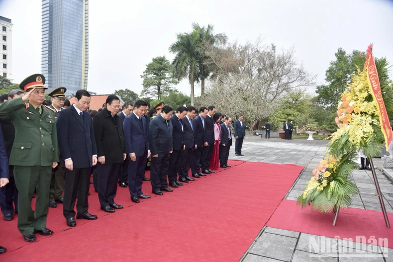 Thủ tướng Phạm Minh Chính chủ trì Hội nghị thúc đẩy tiến độ triển khai dự án Đường dây 500kV mạch 3 Quảng Trạch-Phố Nối ảnh 4