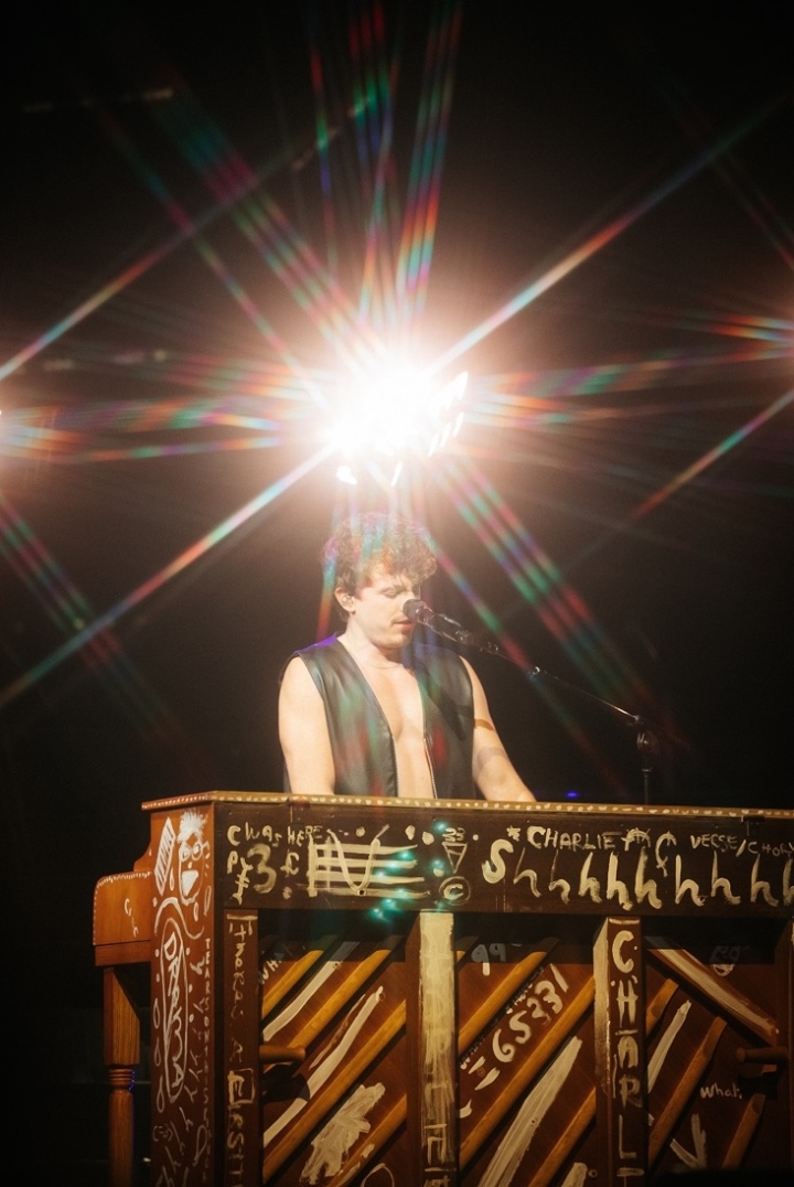 Check out the 7 Vietnamese 'hitmakers' who rocked the 8Wonder stage with Charlie Puth - 8