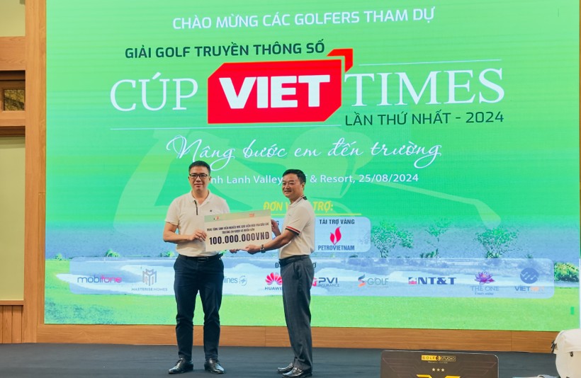 Viettimes Digital Cup Golf Tournament ផ្តល់រង្វាន់ចំនួន 100 លានដុង ដល់សិស្សក្រីក្រដែលកំពុងសិក្សានៅសាលា 1
