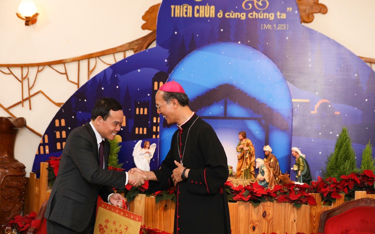 Highlights - Deputy Prime Minister Tran Luu Quang visits and extends Christmas greetings in Dong Nai (Photo 5).