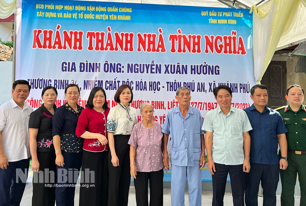 Inauguration of the House of Gratitude in Khanh Phu commune