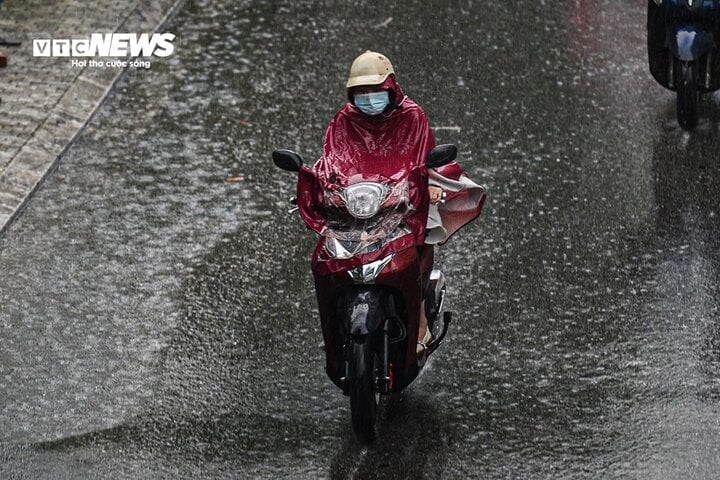 On January 7, the Central region will have scattered rain and showers. (Illustration photo: Dac Huy)