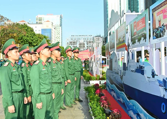 Triển lãm “Quân đội nhân dân Việt Nam – Tự hào 80 năm xây dựng, chiến đấu và trưởng thành”