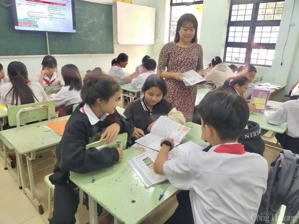 Les « cœurs d'or » des enseignants auprès des élèves pauvres de la zone frontalière