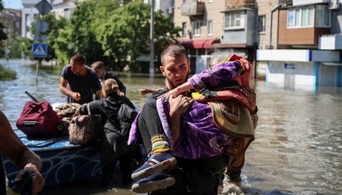 People lost their homes and were at risk of disease due to floods.