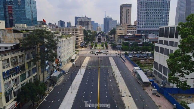 Ho Chi Minh City restricts traffic on Nguyen Hue and Le Loi streets for many days photo 1