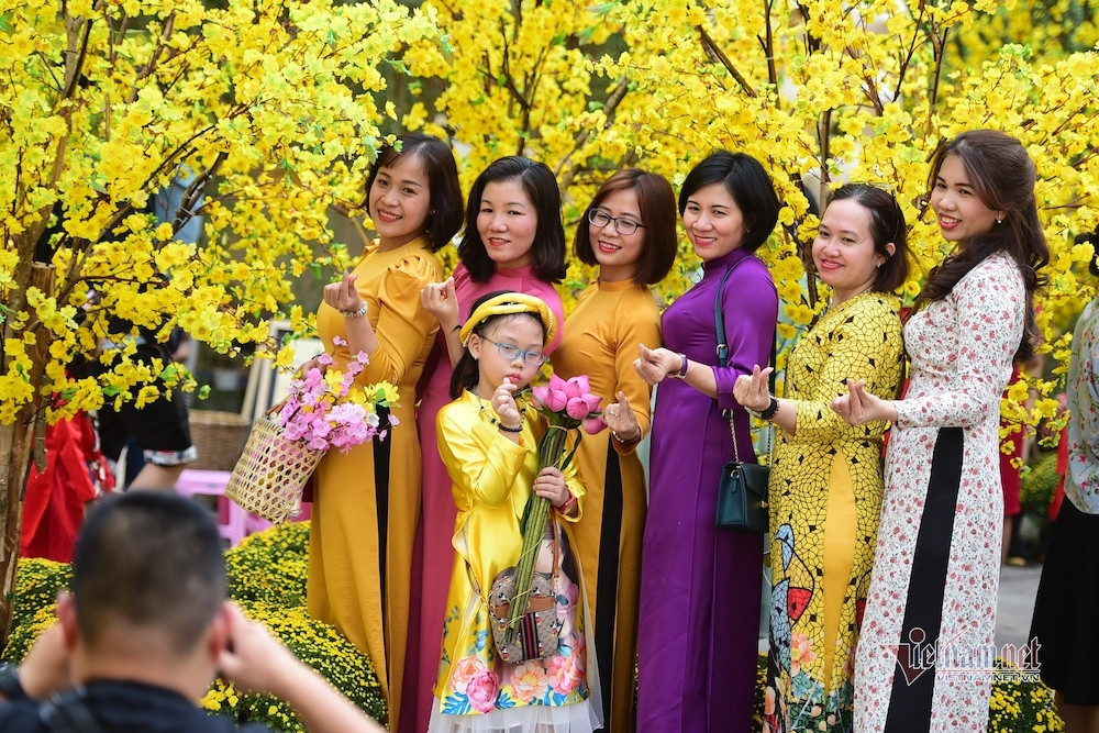 นายกฯ : ย้ำข้าราชการและลูกจ้างได้รับเงินเดือนและโบนัสเต็มจำนวน