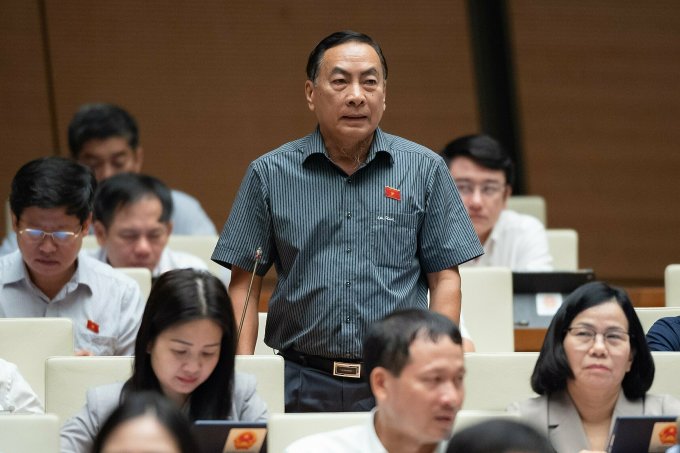 Delegate Pham Van Hoa. Photo: National Assembly Media