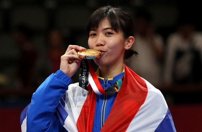 Panipak Wongpattanakit giành HC vàng hạng 49 kg nữ taekwondo ở Asiad 18. Ảnh: Reuters