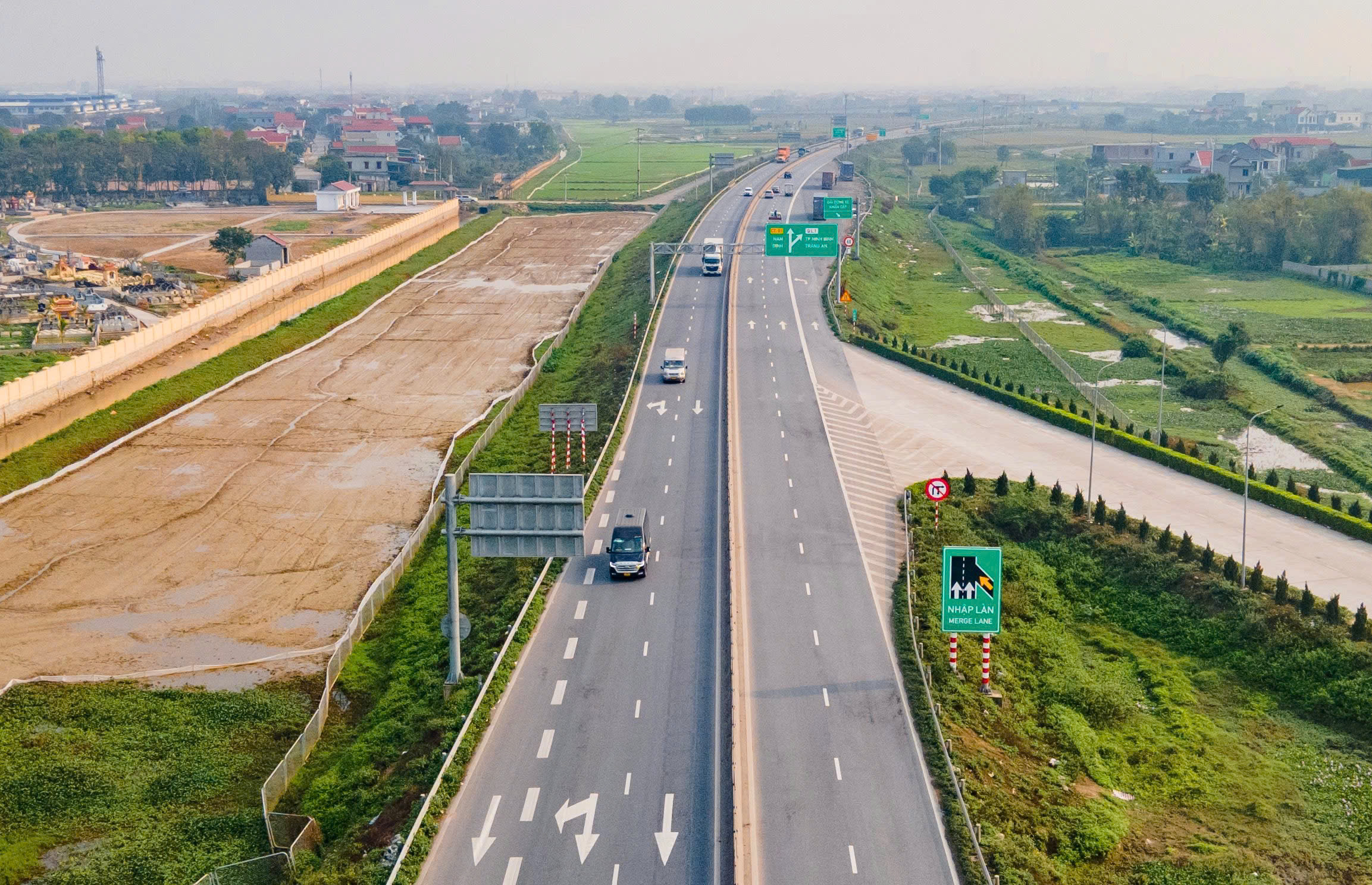 Phấn đấu khởi công dự án đầu tư mở rộng cao tốc Cao Bồ - Mai Sơn trong tháng 12- Ảnh 1.