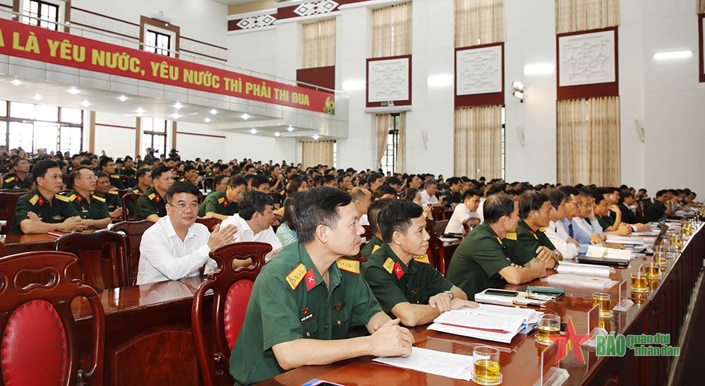 Conferencia científica “80 años del Ejército Popular de Vietnam luchando por el pueblo y sirviendo al pueblo”