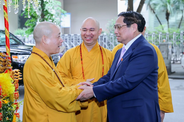 Premierminister Pham Minh Chinh gratuliert Buddha zum Geburtstag 2024