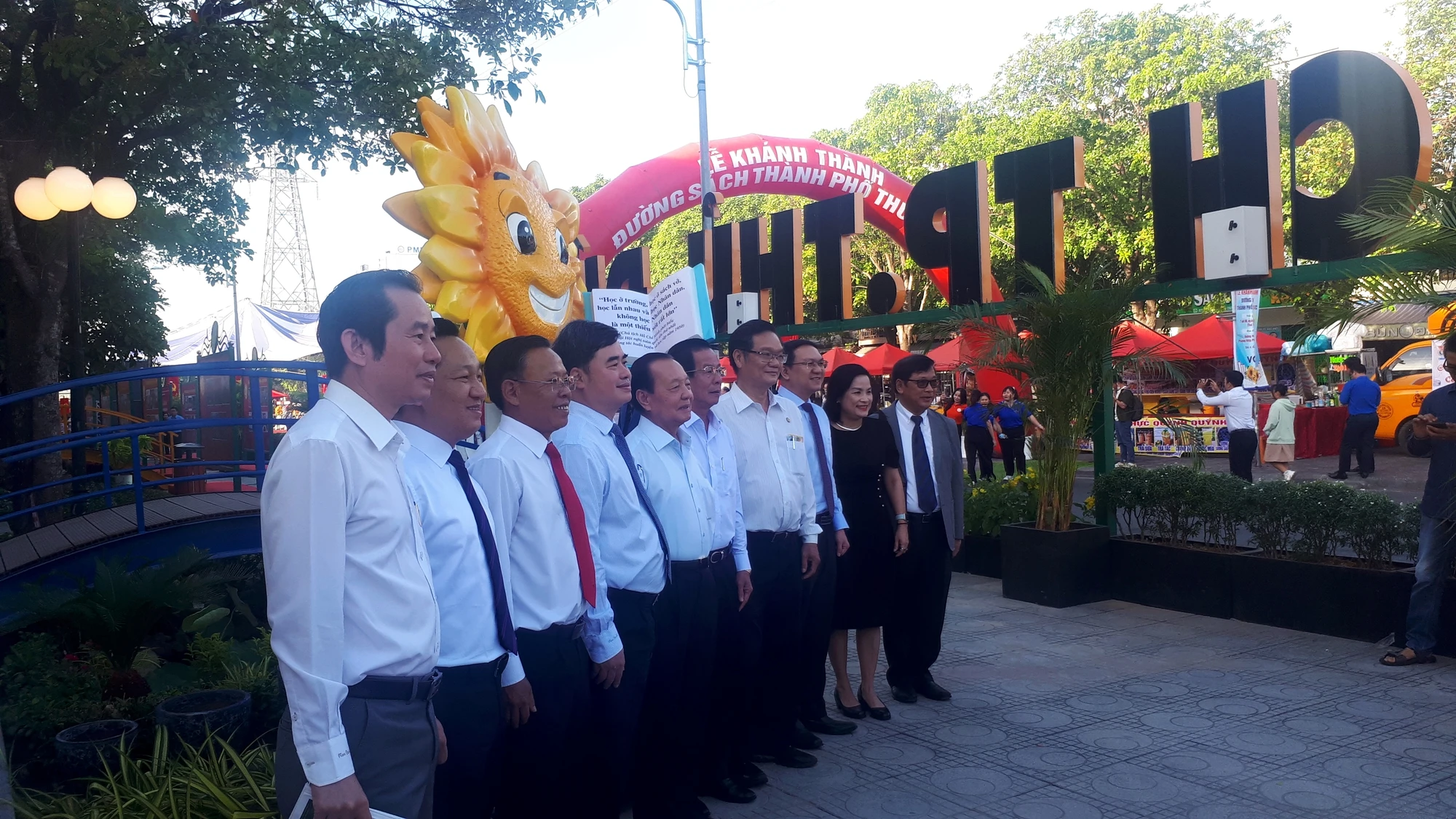 Tưng bừng lễ khánh thành Đường sách TP.Thủ Đức- Ảnh 1.