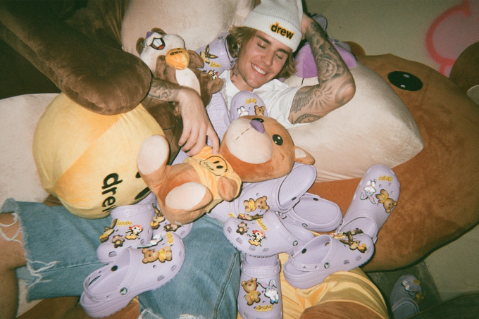 Justin Beiber pose en Crocs. Photo : Instagram de Justin Beiber