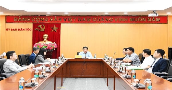 Minister and Chairman Hau A Lenh chaired the Committee's Leadership meeting, week 8, 2024