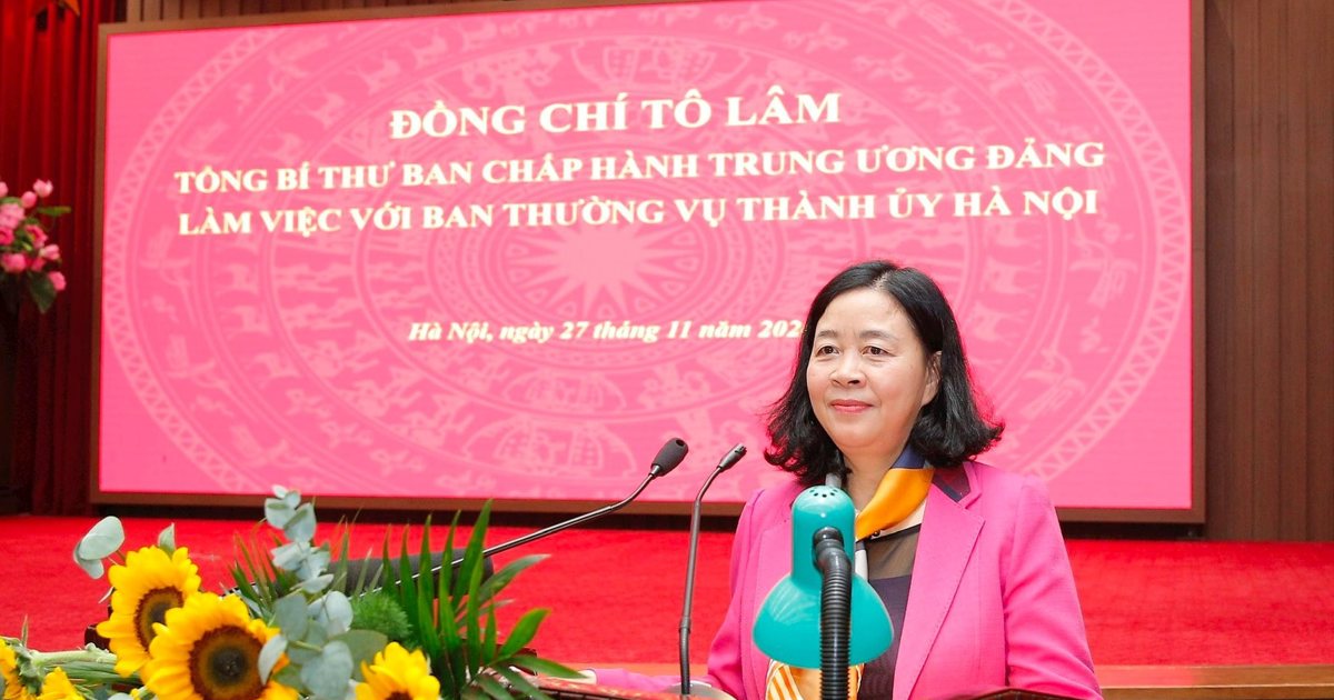 Hanoi is "exemplary and a pioneer" in implementing the Central Committee's Resolutions and Conclusions.