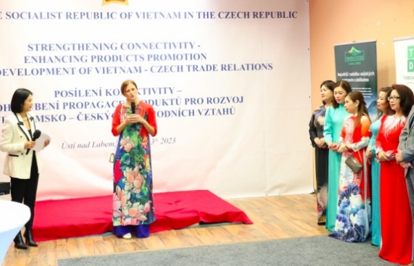 Connect and promote Vietnamese products in the Czech market