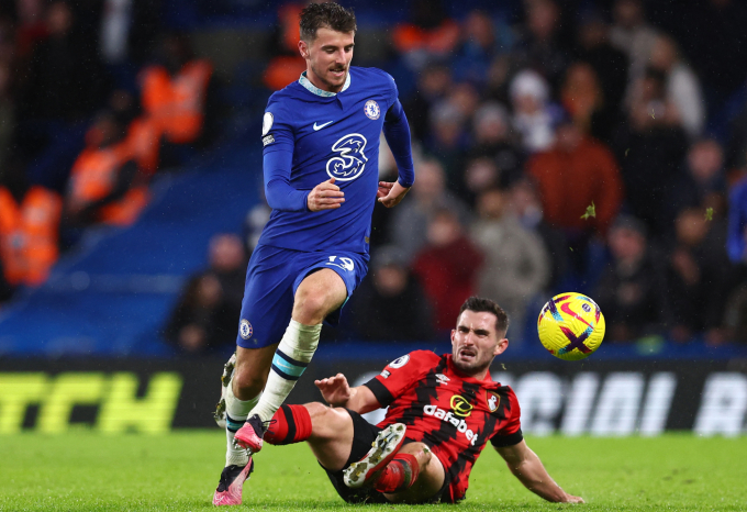 Mount (áo xanh) ghi bàn trong trận Chelsea thắng Bournemouth 2-0 hôm 27/12/2022. Ảnh: Reuters