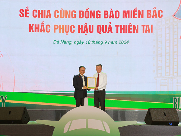 Sinh viên Đại học Đông Á ủng hộ khắc phục hậu quả bão Yagi