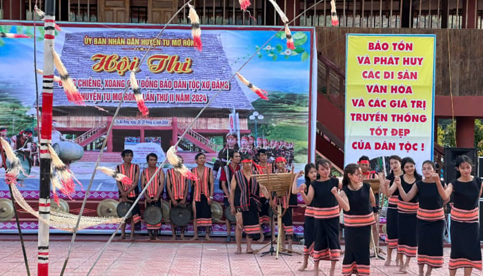 Le peuple Xo Dang de Kon Tum préserve et conserve activement la culture du gong.