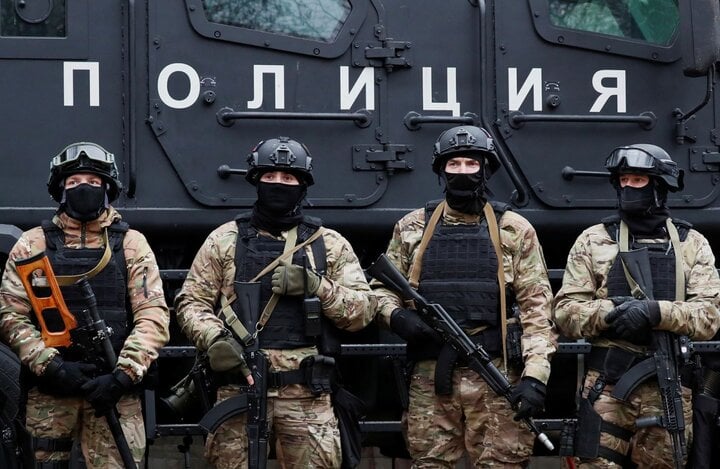 かつては内務省の管轄下にあったグロム特殊部隊はロシア国家親衛隊（ロスガード）の管轄下に移管され、部隊をウクライナの最前線に配備することが可能になった。 （写真：ロイター）