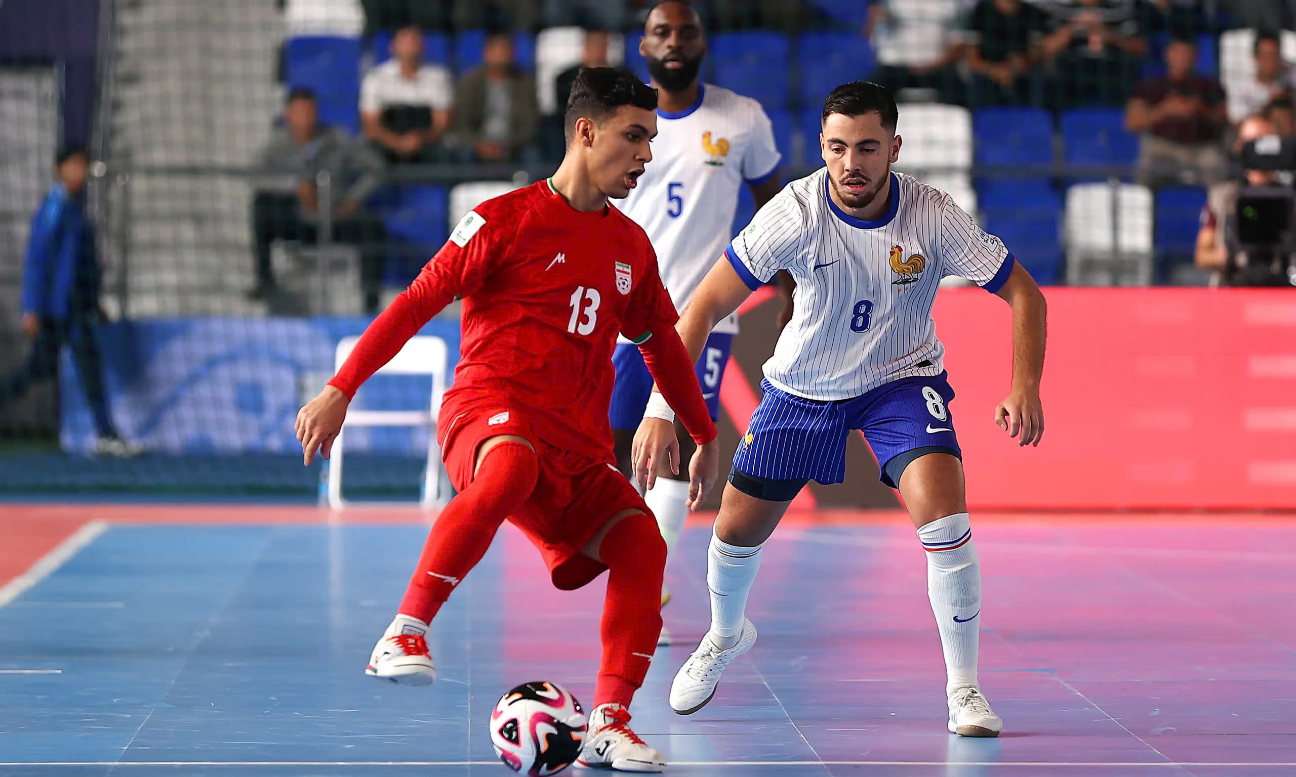 Bị kiện ở futsal World Cup, HLV đội Thái Lan vẫn làm căng: FIFA phải điều tra- Ảnh 3.