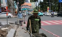 Die Bürgersteige im Zentrum von Ho-Chi-Minh-Stadt werden für 220 Milliarden VND renoviert.