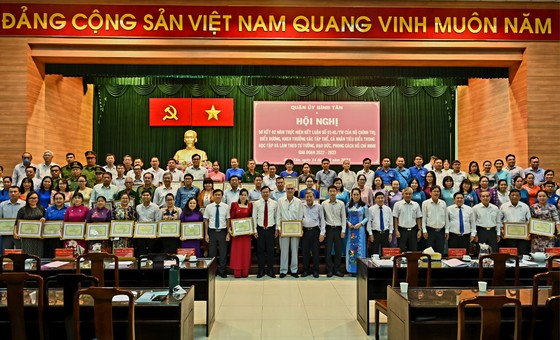 Học và làm theo Bác Hồ với tinh thần năng động, sáng tạo, đổi mới ảnh 2