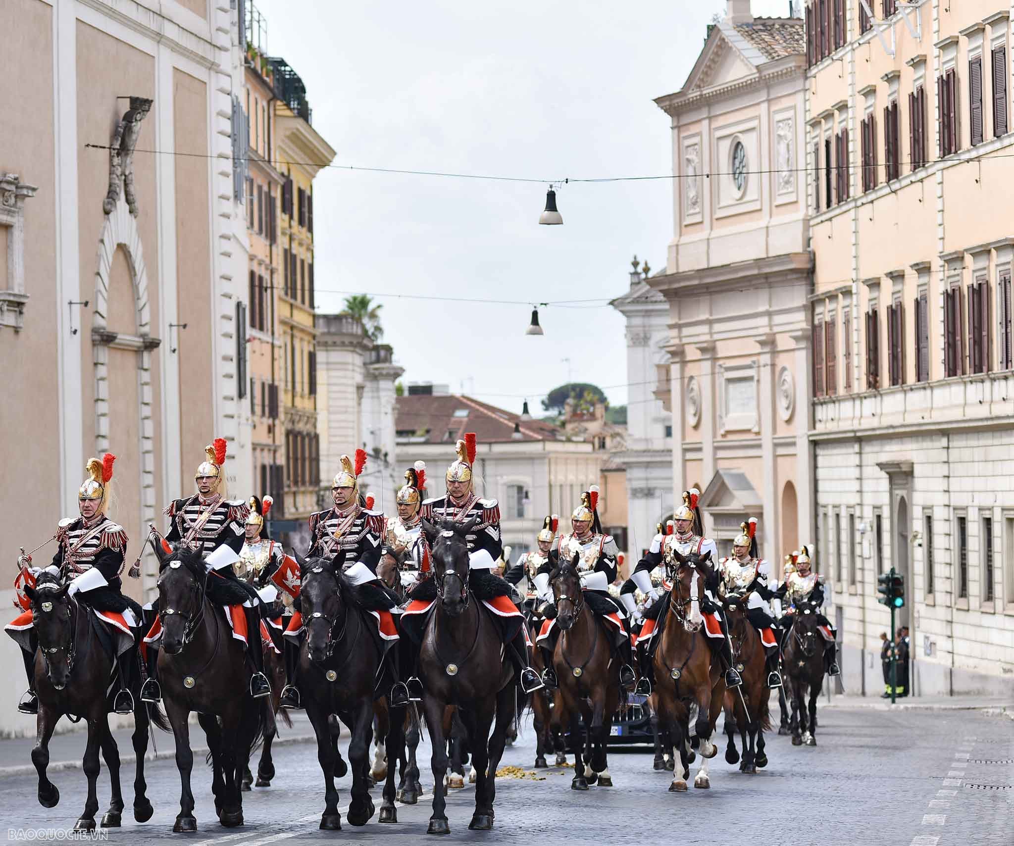 Tổng thống Italy chủ trì trọng thể Lễ đón chính thức Chủ tịch nước Võ Văn Thưởng và Phu nhân