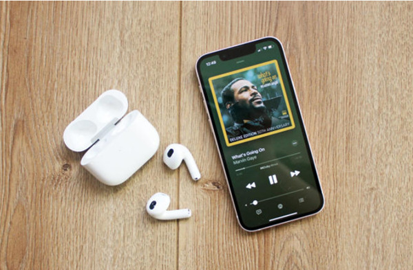 วิธีตรวจสอบว่า AirPods ได้อัปเดตฟีเจอร์ iOS 18 แล้วหรือไม่ ภาพที่ 1