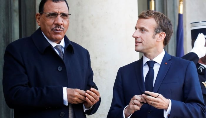 Macron vẫn thường xuyên trao đổi với Tổng thống bị lật đổ của Niger