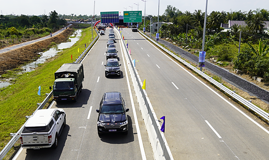 Vorschlag zur Erhöhung der Geschwindigkeit auf der Schnellstraße Trung Luong – My Thuan auf 90 km/h