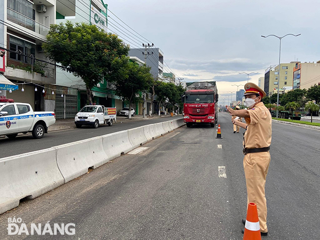 Da Nang has planned to ban roads and vehicles to ensure security, order and traffic safety during the conference of the Ministry of Public Security and the 2023 national high school graduation exam at the end of June. Photo: THANH LAN