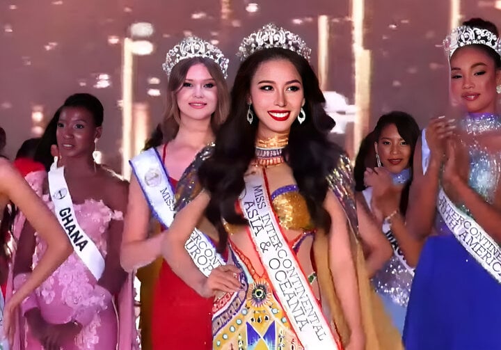 With her fluent English response, Le Nguyen Ngoc Hang was named as the 2nd Runner-up of Miss Intercontinental 2023. This is a worthy result for the efforts that the beauty has made for this journey.