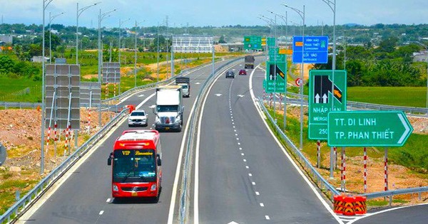 Proponen cobrar peajes en 6 autopistas de inversión estatal