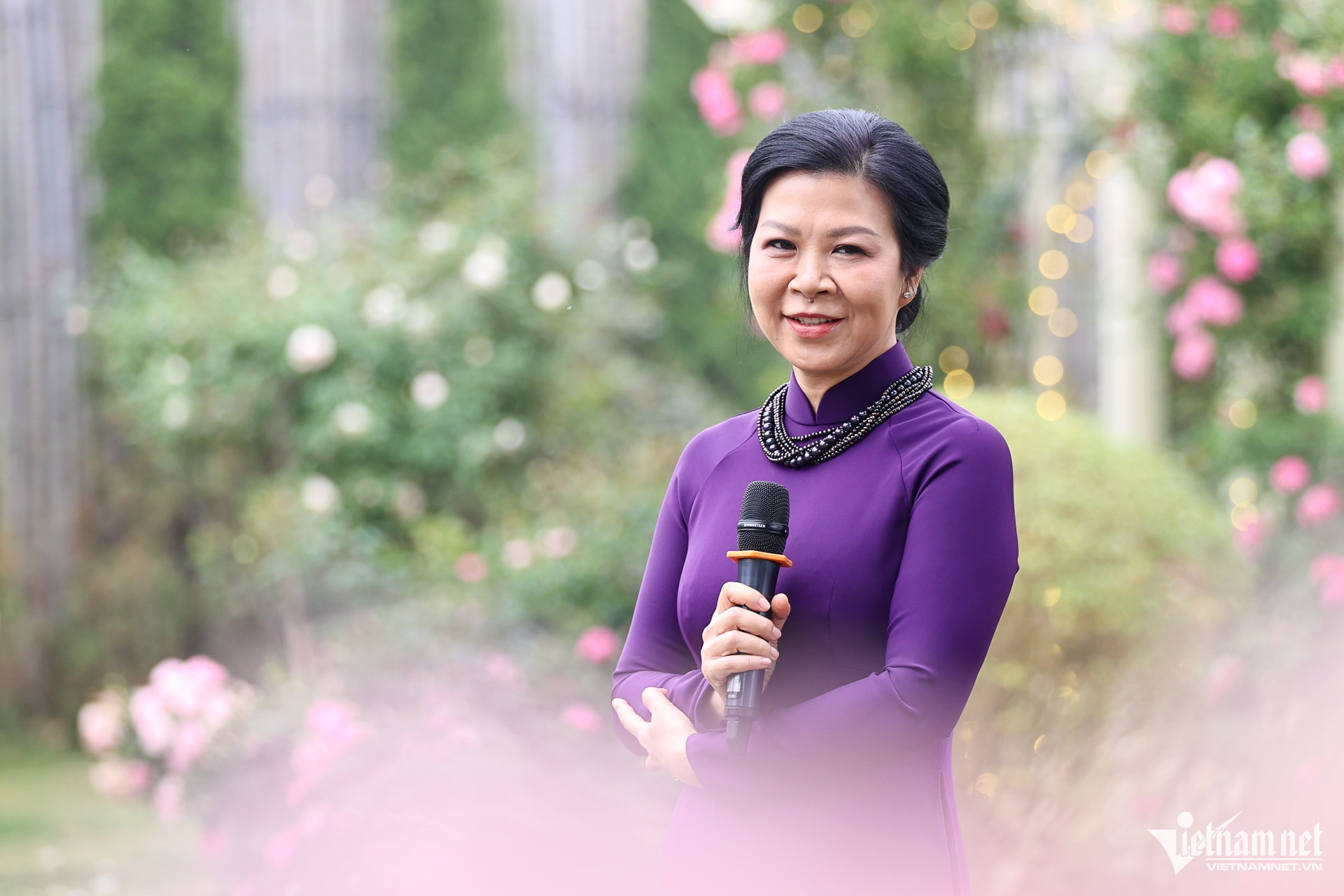 The General Secretary's wife met and listened to a concert with female ASEAN ambassadors.