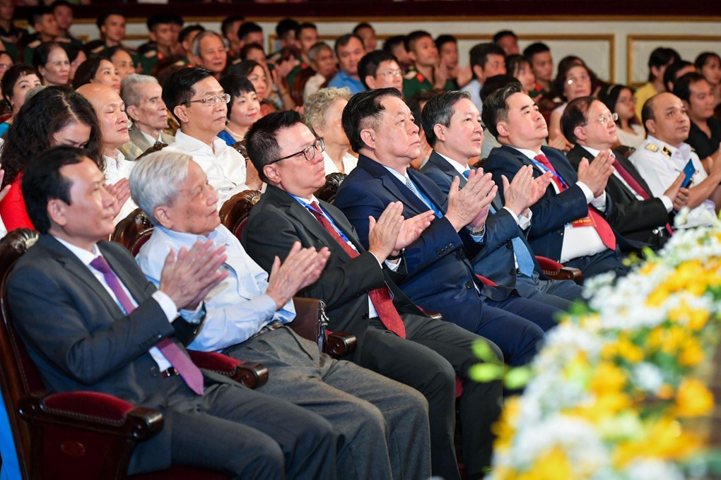 Sao Độc lập: Chương trình hào hùng, tôn vinh tinh thần yêu nước - 1