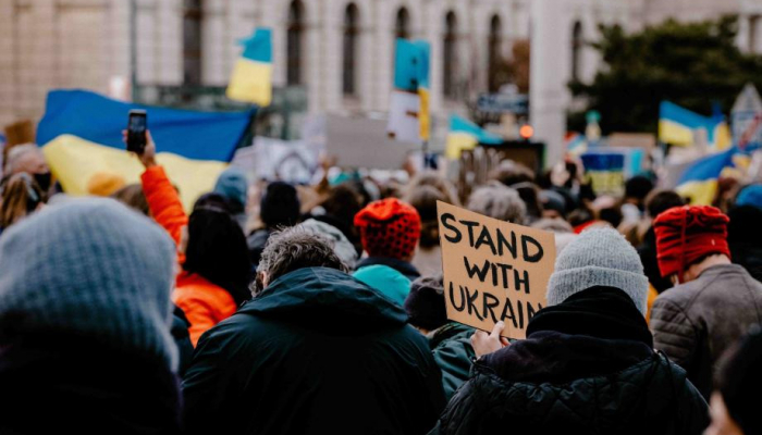 Поддержка Украины со стороны Запада нестабильна из-за политической нестабильности.