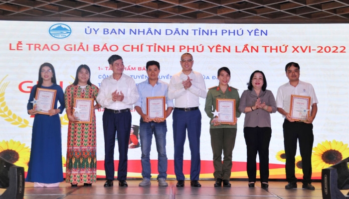 Phú Yên khen thưởng 27 tác phẩm tại lễ trao Giải thưởng báo chí tỉnh Phú Yên 2022